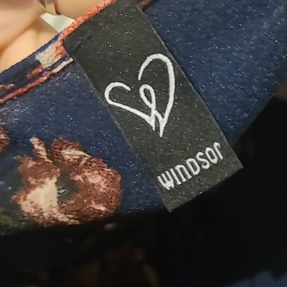 Windsor Navy Floral Dress - Picture 5 of 6